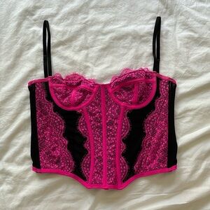 🩷🖤Y2K Out From Under Urban Outfitters lace corset in black and neon pink🖤🩷